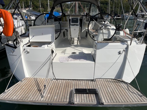 Image of Friday yacht #4