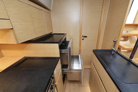 Image of Air King yacht #35