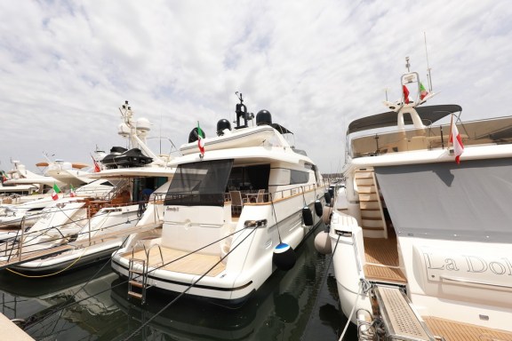 Image of Serenity III yacht #4