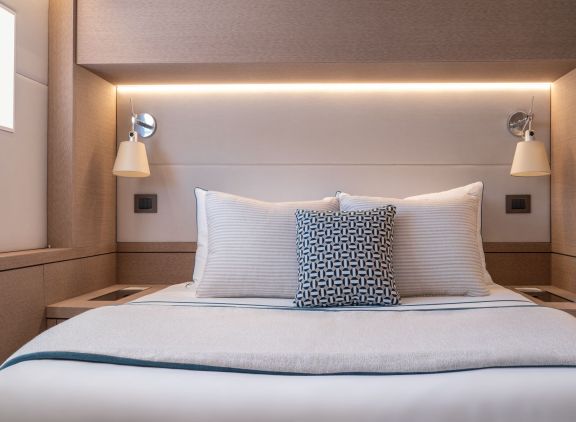 Image of Spirit of Ponant yacht #15