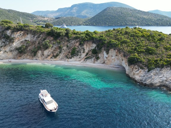 Image of Areti II yacht #15