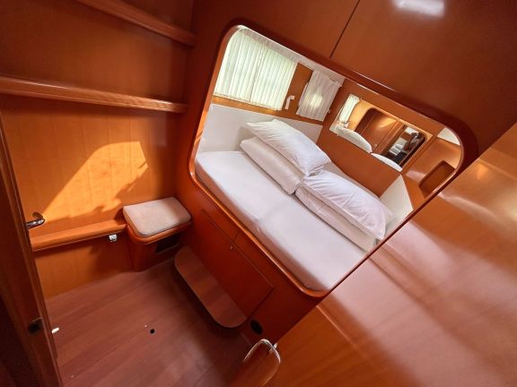 Image of Manatee yacht #24