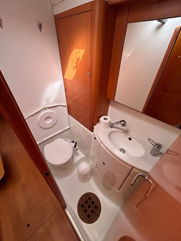 Image of Manatee yacht #26