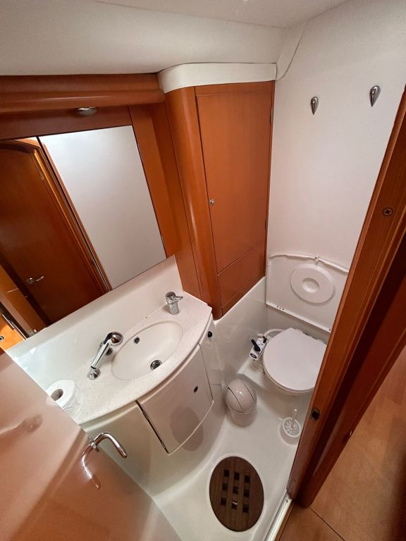 Image of Manatee yacht #28