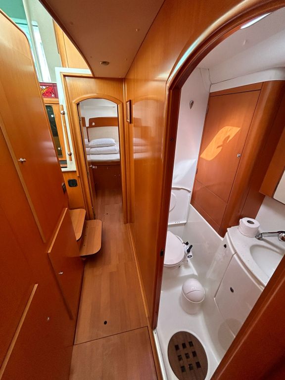 Image of Manatee yacht #25