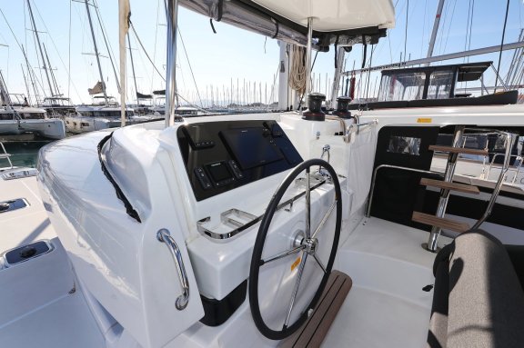 Image of Dear John yacht #6