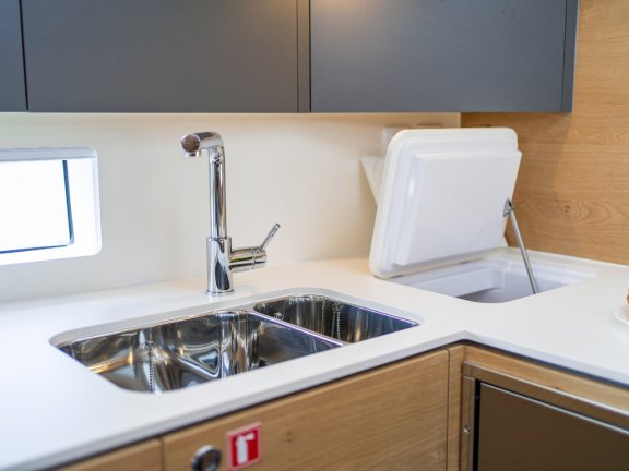 Image of Skipper’s Girl yacht #14