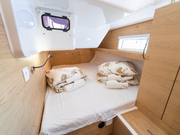 Image of Skipper’s Girl yacht #19