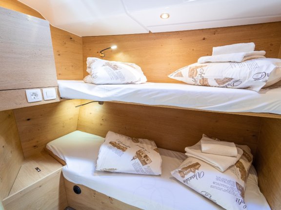 Image of Skipper’s Girl yacht #21