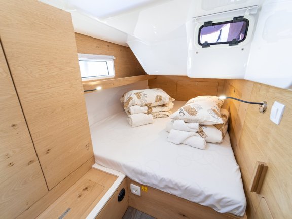 Image of Skipper’s Girl yacht #18