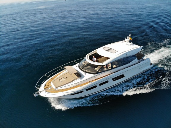 Image of La Brisa yacht #6