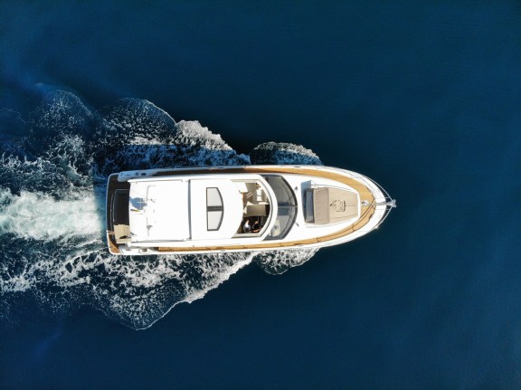 Image of La Brisa yacht #9