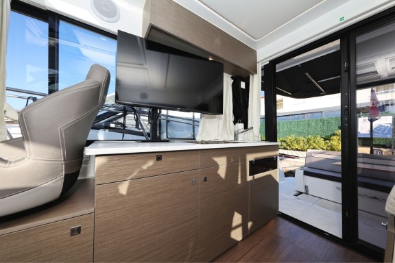 Image of Blue Horizon yacht #9