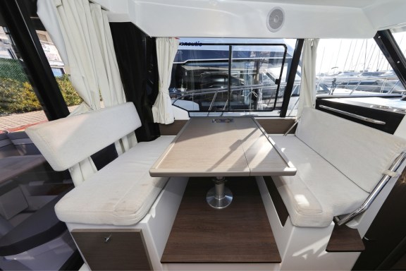 Image of Blue Horizon yacht #11