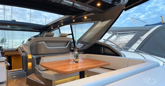 Image of Helenas yacht #8