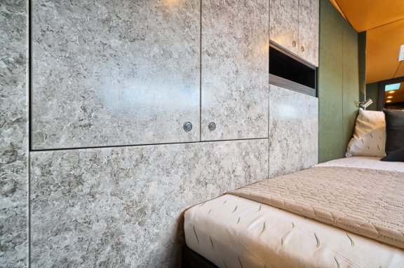 Image of Gold yacht #23