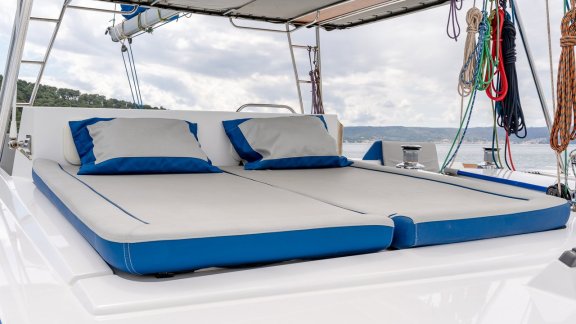 Image of Blue yacht #12