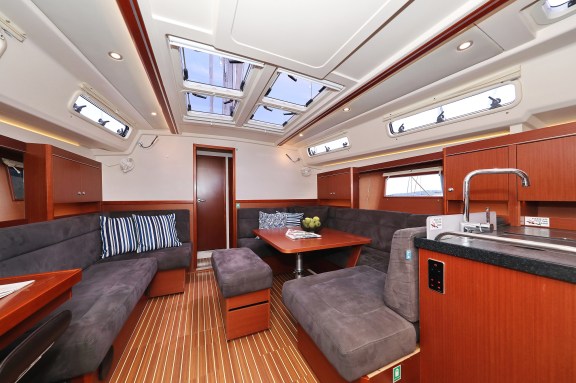 Image of Bare Necessities yacht #6