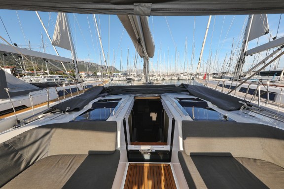 Image of Simply The Best yacht #6