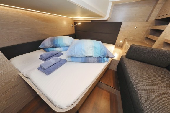 Image of Simply The Best yacht #23