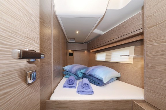 Image of Simply The Best yacht #21