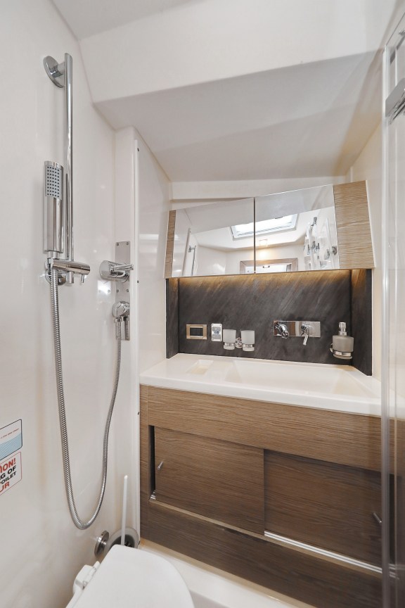 Image of Simply The Best yacht #29