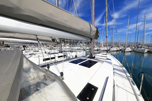 Image of Maxine II yacht #8