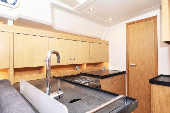 Image of Maxine II yacht #18