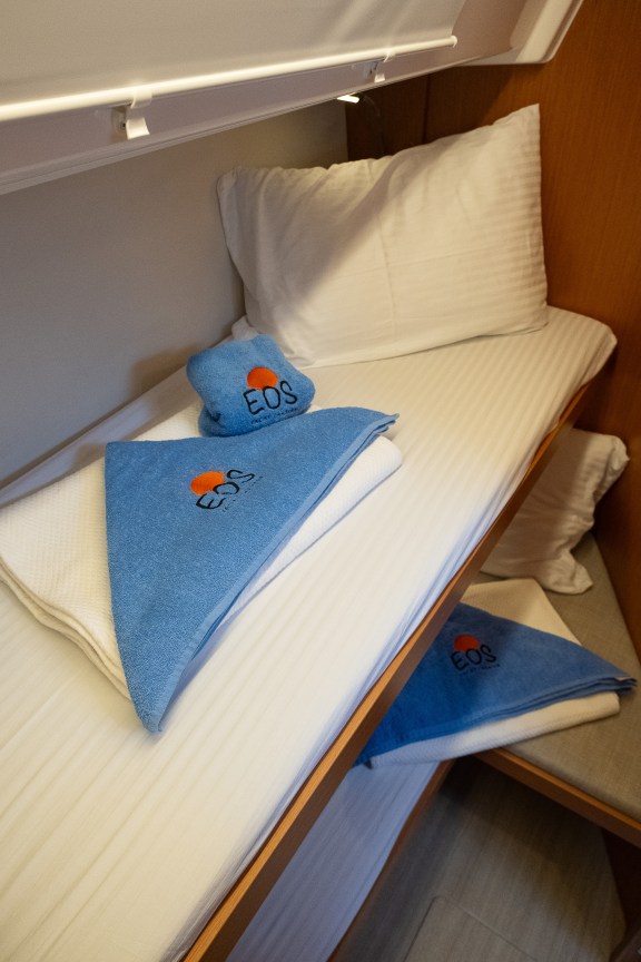 Image of Iris yacht #23