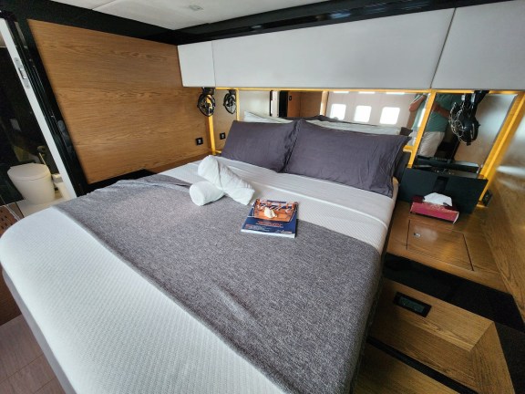 Image of Southern Lights yacht #32