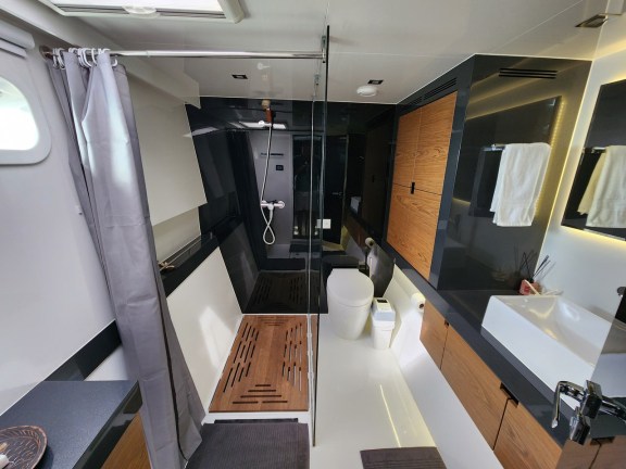 Image of Southern Lights yacht #34