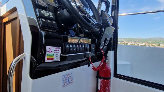 Image of Whiskey yacht #12