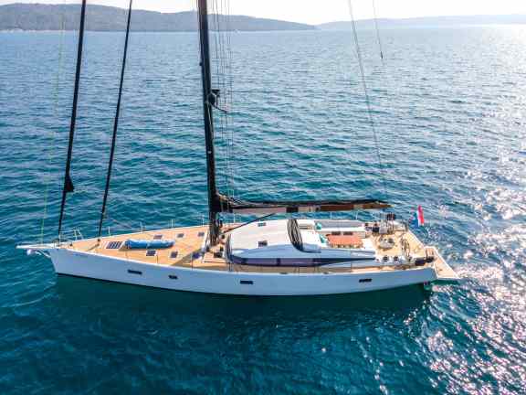 Image of Bubbles yacht #3