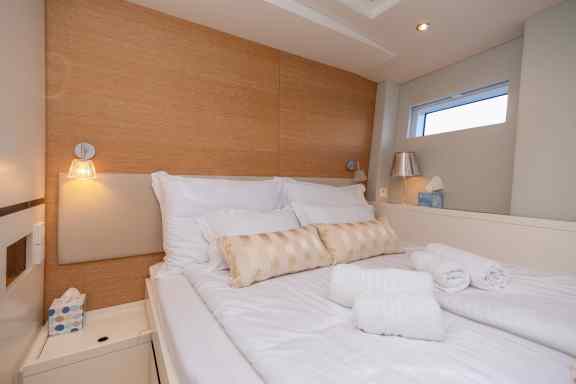 Image of Bubbles yacht #13