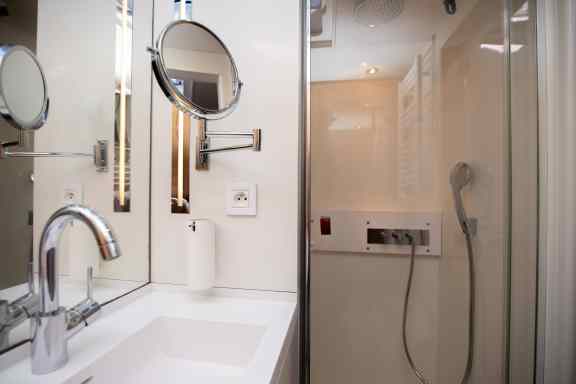 Image of Bubbles yacht #21