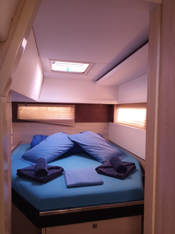 Image of Prince Laurence yacht #7