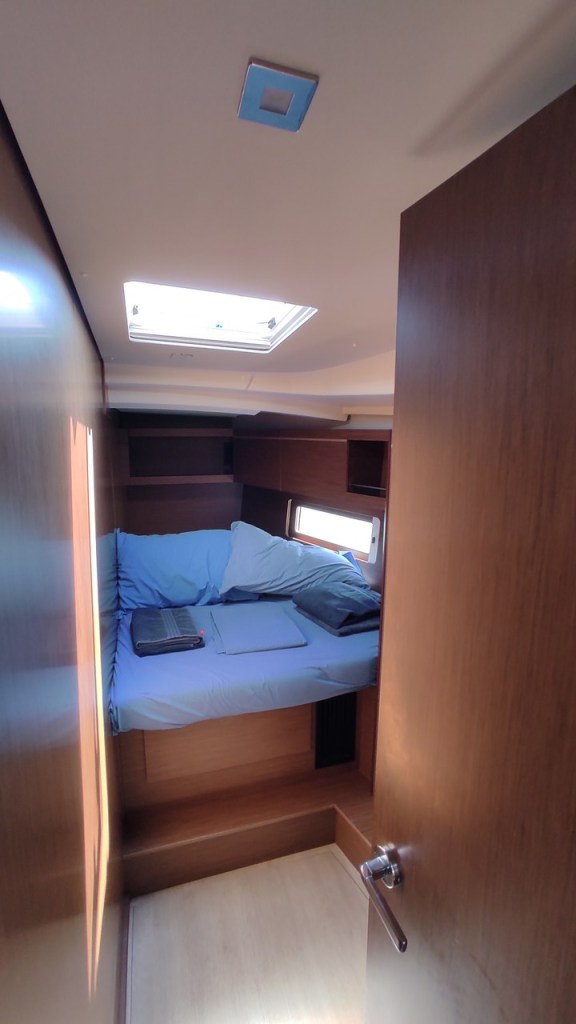 Image of Namaka yacht #12