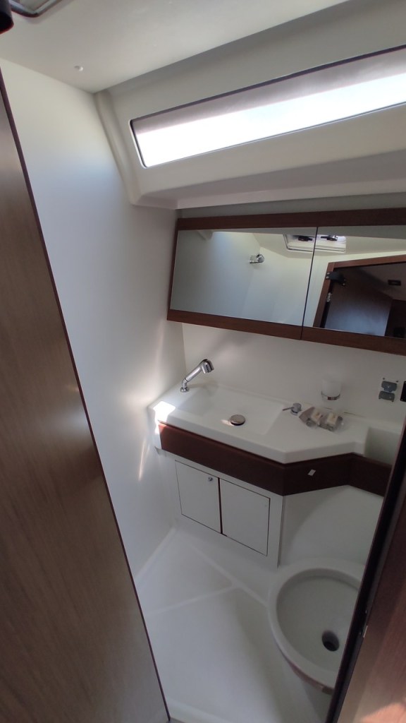 Image of Namaka yacht #17