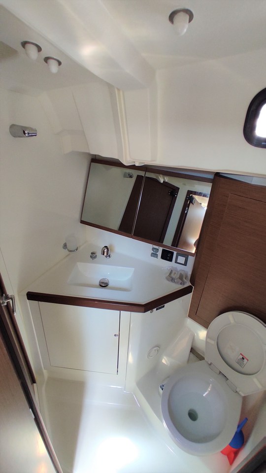 Image of Namaka yacht #19