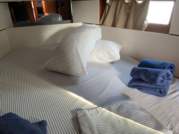 Image of Caroline yacht #11