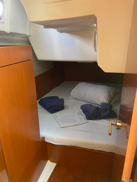 Image of Caroline yacht #10