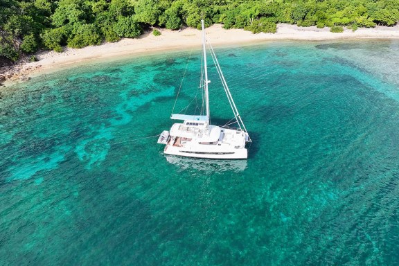 Image of Mar-A-Vela yacht #32