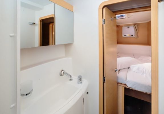 Image of Auster yacht #24