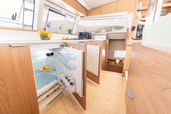 Image of Rose Sunset V yacht #19