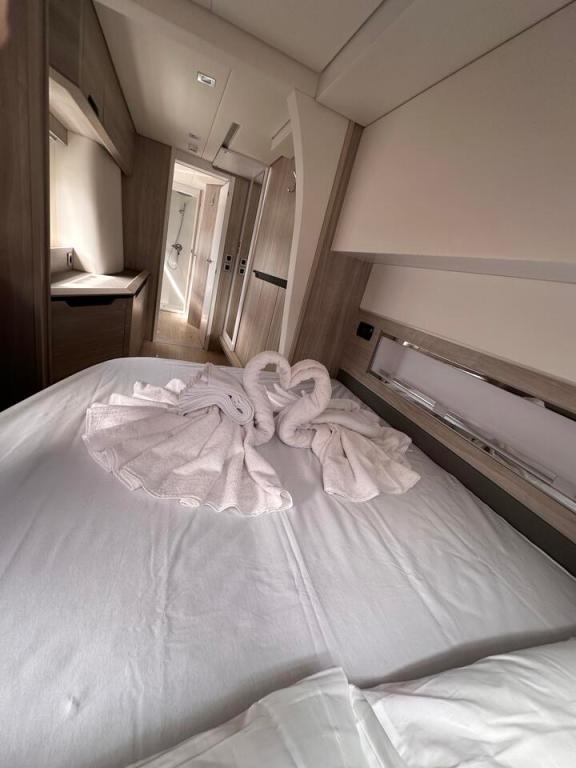 Image of JaRosa yacht #8