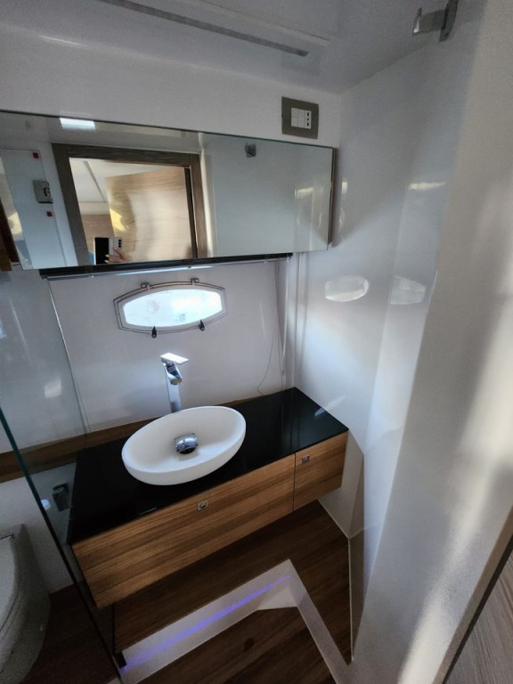 Image of Vador yacht #19