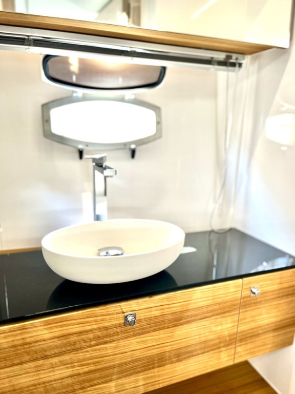 Image of Vador yacht #20