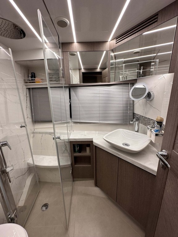 Image of Paradise yacht #27