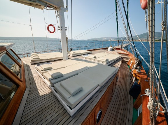 Image of Queen of Adriatic yacht #10