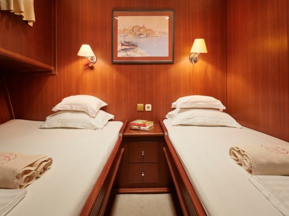 Image of Queen of Adriatic yacht #20